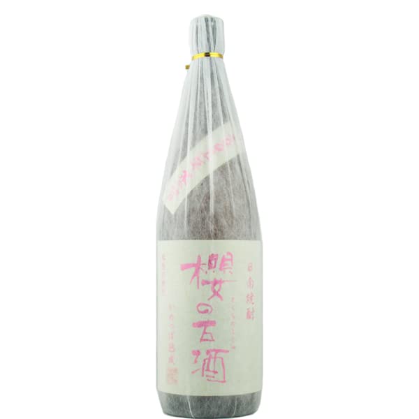 Amazon.co.jp: 櫻の古酒 2005年蒸留 18年大古酒100％ 甕貯蔵 芋焼酎 25