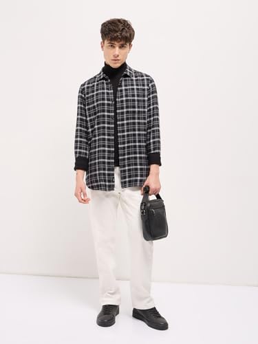 Image of THE BEAR HOUSE Men Spread Collar Checked Cotton Slim Fit Shirt