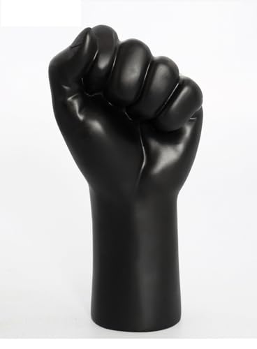 Estatua decorativa de puño negro en resina para escritorio miniatura 2