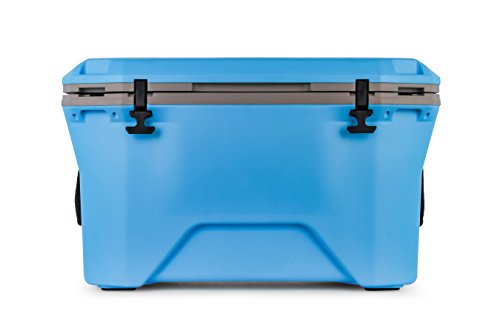 Camco Currituck Cyan Blue and Gray 30 Quart Cooler - Rugged Exterior Made for Camping, Hunting, Fishing and Tailgating - Comes with Cooler Basket (51712)