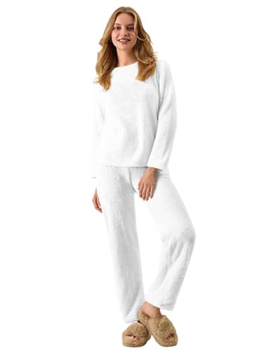 Image of KOTTY Women's Winter Lounge Set | Ultra-Soft Cozy Two-Piece Fleece Outfit for Stylish Warmth
