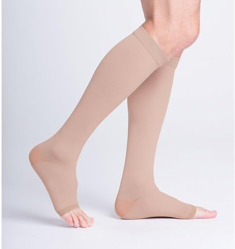 Image of Sigvaris Natural Rubber 503CM3O77 30-40 Mm.Hg Full Short M3 Calf, Beige