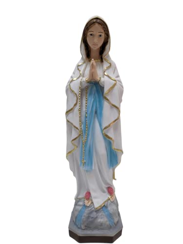 La statua è composta da resina poliestere e polvere di marmo. Nello specifico, la nostra collezione è stata creata utilizzando la polvere delle lastre di marmo toscano. Il prodotto si presenta molto più pesante e stabile rispetto alle statue di resina vuota.