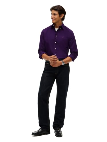 Image of Tommy Hilfiger Men's Long Sleeve Oxford Shirts in Regular Fit, Men's Button Down Shirts, Also Available in Big and Tall