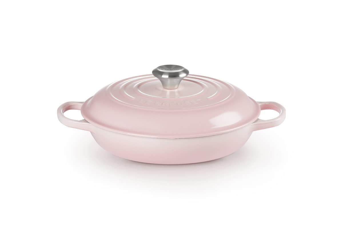 Le Creuset Signature Gusseisen Gourmet-Profitopf, Rund, Ø 26 cm, 2,2 l, Für alle Herdarten inkl. Induktion geeignet, 4,205 kg, Shell Pink, 21180267774430