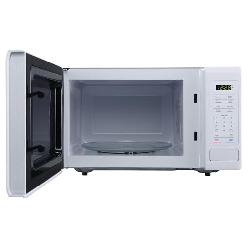 Image of 0.9 cu. ft. 900 Watt Countertop Microwave in White