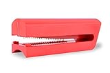 Aus Kunststoff (rot) mit Metallzähnen