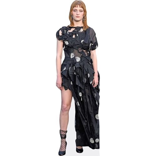 Phia Saban (Black Dress) Pappaufsteller mini für 24,97 EUR bei amazon.de Bild: Phia Saban (Black Dress) Pappaufsteller mini für 24,97 EUR bei amazon.de