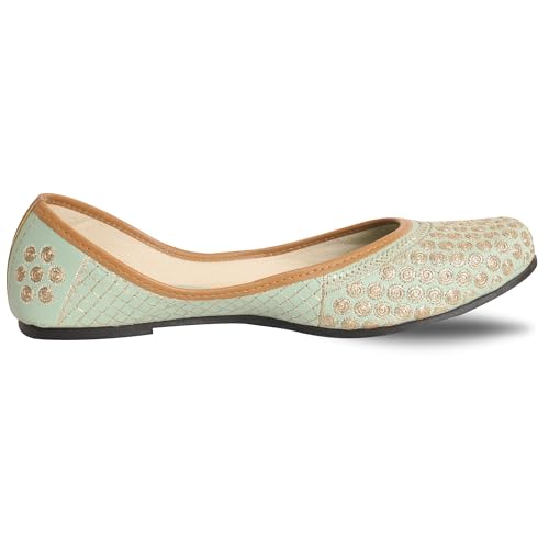 Image of DFR Women Embroidered Mojari Juttis