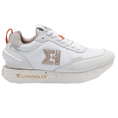 The SJ616 Sneaker Combines Simple Lines with a Dynamic Style. with its Nylon and Premium Suede Upper,