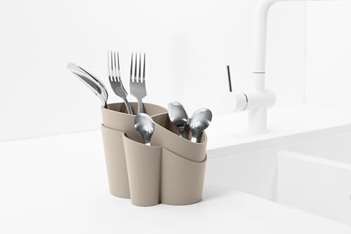 DRENAGGIO OTTIMALE: Fondo forato per favorire il deflusso dell'acqua e un'asciugatura rapida.