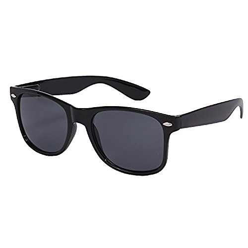 Retro Rewind Classic Polarized Sunglasses (Black, 52)
