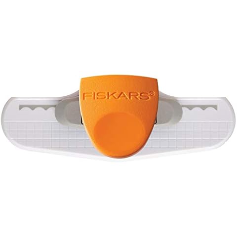 Fiskars 2.25-inch Scallop Border Punch Cover