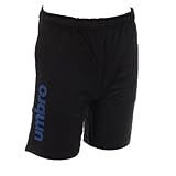 Découvrez ce short garçon de la marque Umbro ! - Couleur : Noir/Bleu - Coupe classique - 2 poches - Ceinture élastique - Cordons de serrage - Imprimé Umbro - Poches latérales - Composition : 51% coton, 49% polyester