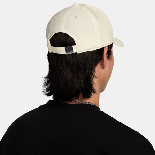 Image of Dri-FIT Club Structured Metal Logo Cap