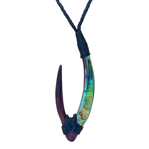 Collier en bois avec hameçon style maori et pendentif long hei matau en coquillage paua