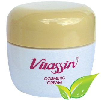 Crème "VITASIN" 50ml, 1.7oz a été préparé par une vieille