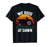 Haz reír a tu marido o papá si le gusta cortar césped, trabajo en el patio o jardinería. Perfecto tanto si tienes un cortacésped de empuje, cortacésped o tractor. Agarra esta camiseta para tu padre, abuelo o marido en el día del padre.