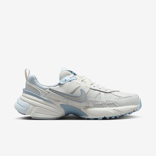 Nike V2K Run Women's Shoes (FD0736-009, Platinum Tint/Summit White/Light Smoke Grey/Platinum Tint)3