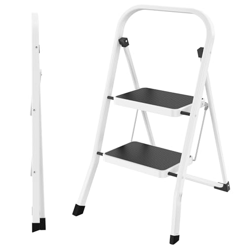 HBTower Trittleiter 2 Stufen klappbar, Faltbare Leiter aus Stahllegierung, rutschfeste Pedale, nur 4,5 cm dünn gefaltet, 150 kg belastbar, kein Aufbau nötig – für Küche, Garage & Büro