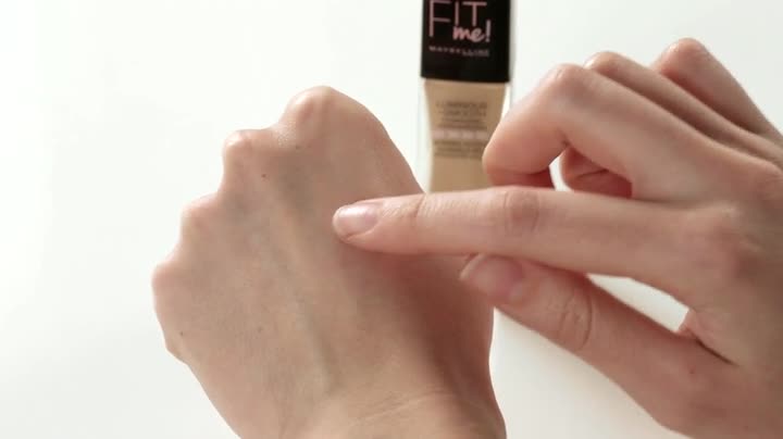 Maybelline Fit Me! Make-Up – Langanhaltende Abdeckung, Natürlicher Teint, Mit Vitamin E & C, 30ml Flasche