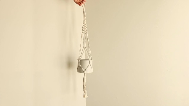 Amazon.com: Foreside Home and Garden Hanging Cylinder Pot