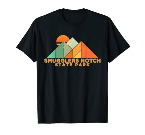 Photo de Retro Smugglers Notch State Park Distressed T-Shirt
