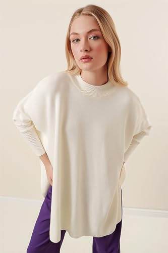 Image of Women's Crew Neck Batwing Sleeve Split Hem Oversized Knit Poncho Sweater