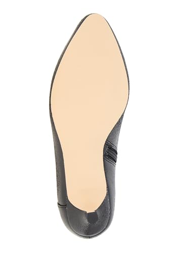 XOXO Women's Kyrie Ankle Boot3