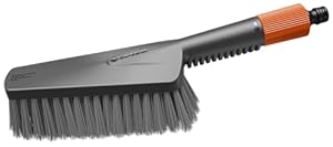 Gardena Cleansystem Handbürste M Soft: Reinigungsbürste mit Schlauchanschluss, mittlere Ausführung, flach, für kleinere und empfindliche Oberflächen, mit Durchflussregulierung (18841-20)