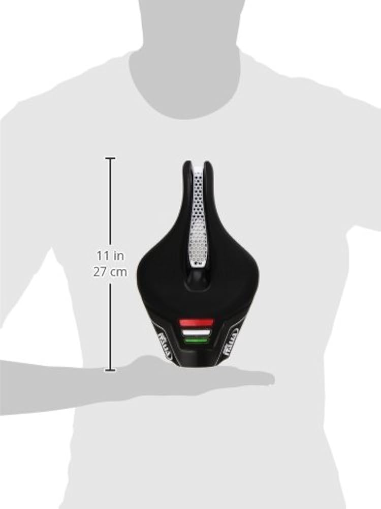 Selle Italia TEKNO-FLOW　フルカーボンサドル 中古品 Selle Italia TEKNO-FLOWフルカーボンサドル 中古品