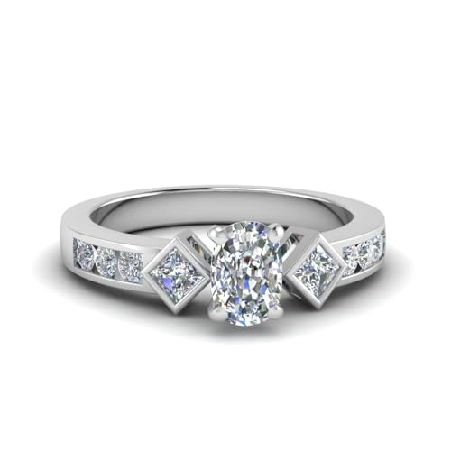 Anillo de plata de tres piedras con diamantes de talla cojín elegantes