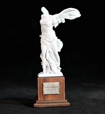 Amazon.co.jp: サモトラケのニケ オブジェ 彫刻 ルーブル美術館