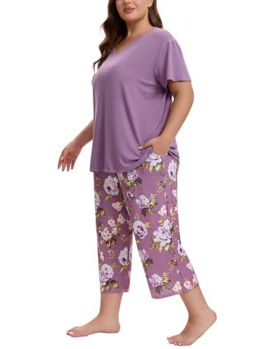 Image of Plus Size Pajamas for Women Set, Womens Plus Size Short Sleeve V Neck Capri Pants Pajama Sets with Pockets