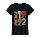 tee shirt 1992 Regalos de cumpleaños de 1992. Years of Being Awesome Retro Sunset Style Graphic Apparel. Camisetas gráficas clásicas Legend Since 1992 para ella. Regalos de mujer mordaza de 1992, decoraciones de los años 80, camisa de puesta de sol de 1992. Nacido en