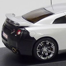 ニッサン GT-R R35 ニュルブルックリンクテストカー (1/43 ダイキャスト K03741NU) 完成品 Amazon | ニッサン GT-R R35 ニュルブルックリンクテストカー (1