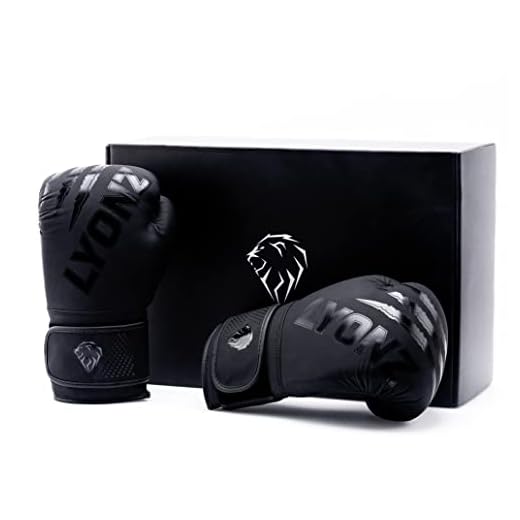 LYONZ Boxhandschuhe mit einzigartigem Sitz und unvergleichbar Langer Haltbarkeit - Skintex Leder - Männer und Frauen - für Boxen, MMA, Muay Thai, Kickboxen, Sparring - 10 12 14 16 OZ (Schwarz, 14OZ)