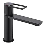 CARTOUCHE CÉRAMIQUE : manette fluide et économie d'énergie au quotidien AÉRATEUR ÉCONOMISEUR D’EAU : réduction du débit sans altérer le confort d’usage VIDAGE INCLUS : bonde clic-clac ou tirette selon modèle, livrée complète FLEXIBLES DE RACCORDEMENT : inclus avec joints pour installation immédiate