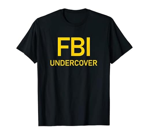 SHAZAM, camiseta divertida, diseño de cubierta inferior del FBI Camiseta | Ya disponible en tu tienda friki favorita! En mundofriki.es!