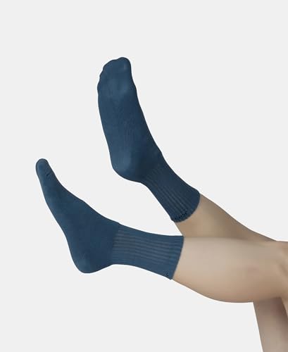 Image of Jockey 7035 Men's Compact Cotton Terry Crew Length Socks With Stay Fresh Treatment