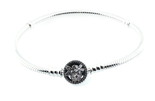 Bijou précieux pour femme à offrir lors d'un anniversaire ou pour célébrer un moment inoubliable