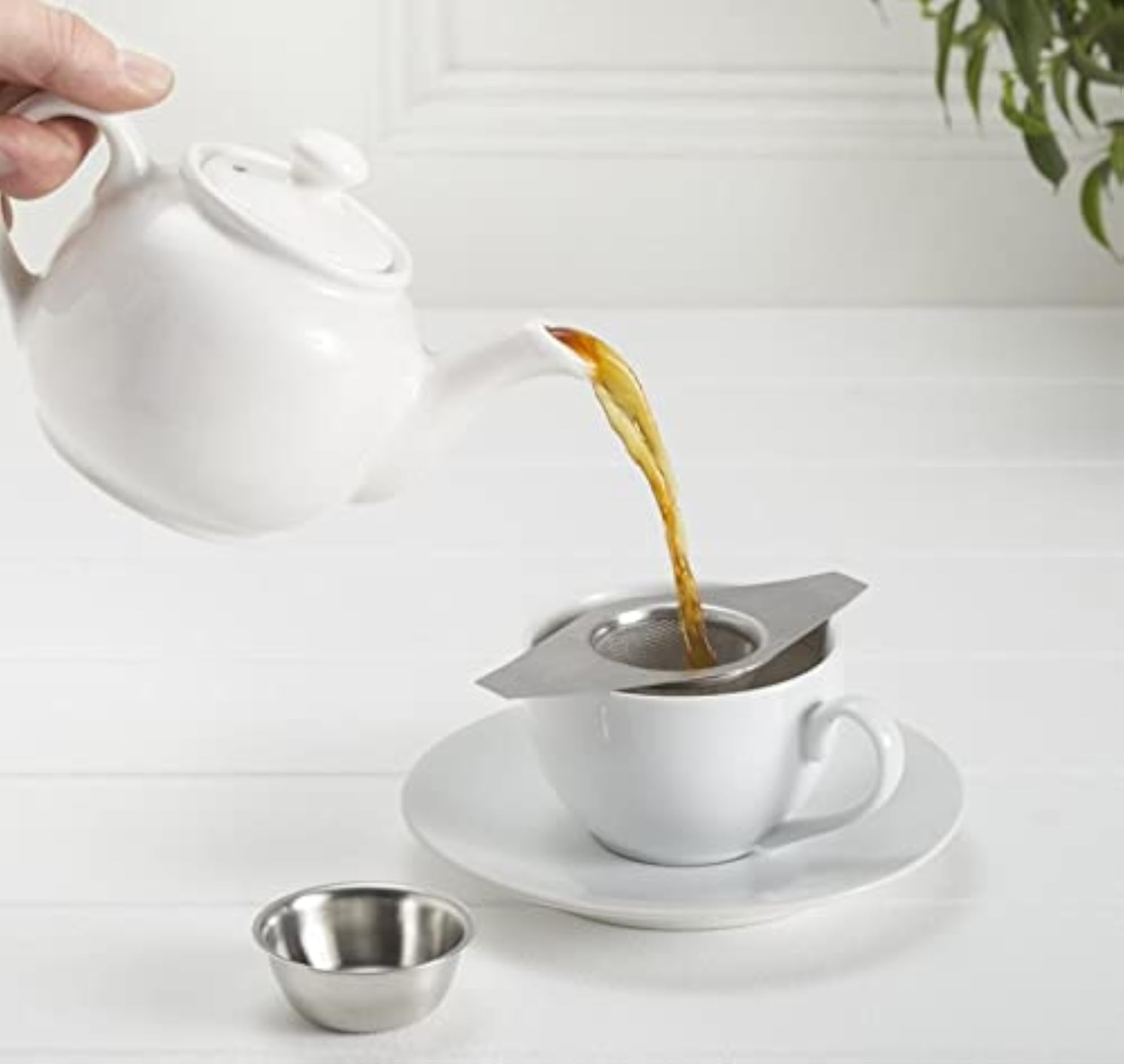 Stainless Steel Silver Tea Strainer Cup with Bowl Stand