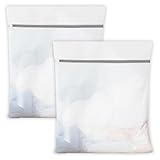 Réutilisable : Le filet a linge machine a laver tissu polyester filet linge, doux et résistant, et ses coutures renforcées résistent efficacement aux déchirures, aux essorages rapides et aux lavages répétés. La maille accélère le lavage, permettant à la lessive de pénétrer et d'éliminer les résidus, garantissant ainsi un rinçage et un séchage complets des vêtements, qui conservent leur forme initiale après utilisation.