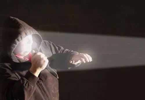 Lanterna X1000 Tatica Militar Original Estojo A Prova Dag