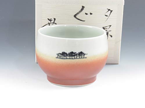 ぐい呑み 田村了一 灰釉菱陽刻 共箱 木箱 猪口 酒器 作家物 ぐい呑み 田村了一 灰釉菱陽刻 共箱 木箱 猪口 酒器 作家物