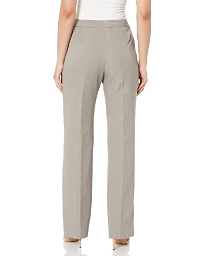 Effortlessly Elegant Women's Suit in Subtle Taupe - Image 4