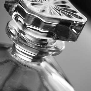 Riderev Square Decanter Crystal Whiskey Decanters for Wine Lovers, Anniversary, Weddings,Birthdays, Best for Alcohol, Bourbon, Whiskey, Wine 3