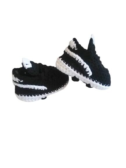 Crochet Baby Shoes, Crochet Soccer Shoes, Baby's First Cleats, Black White Baby Sports Football (0-3 months)3