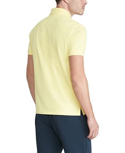 Image of Tommy Hilfiger Men's Short Sleeve Cotton Pique Flag Graphic Polo Shirt in Custom Fit