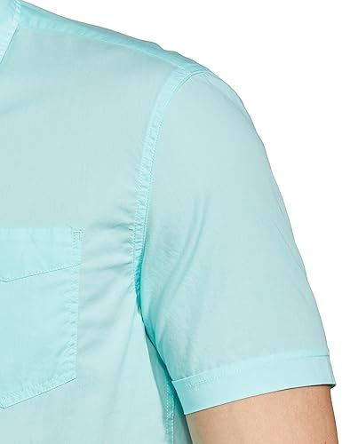 Image of Levi's Men's Solid Slim Fit Shirt